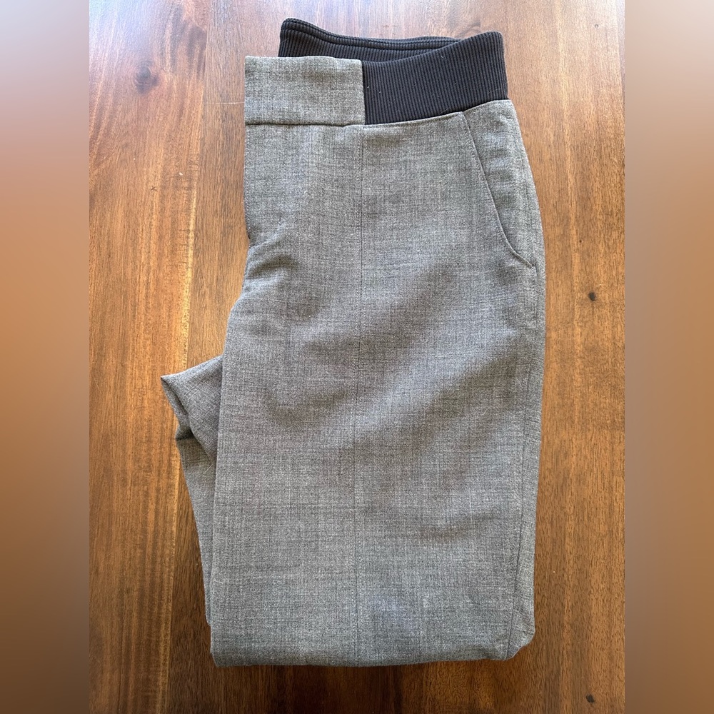 Athleta Women’s Grey/Black Dressy to Casual Joggers Sz 4